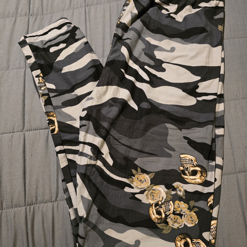 Camouflage Skull Print Leggings